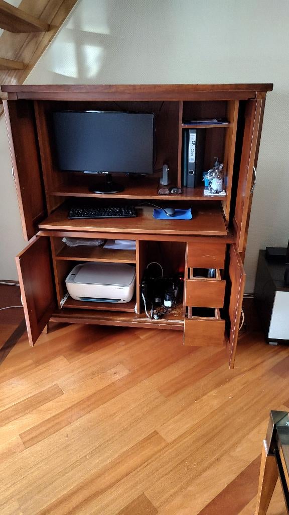 Computerkast, Robuust Houten en Functioneel, Enlèvement, Utilisé