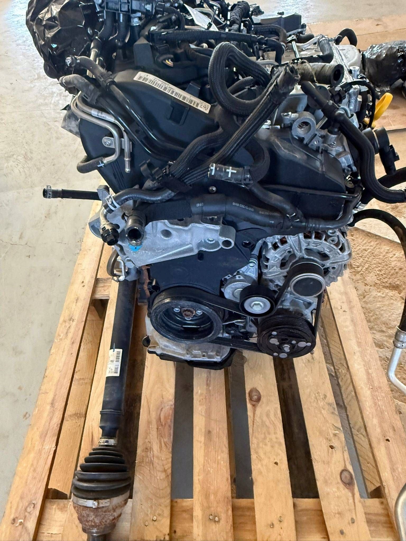Moteur DTRD Complet TOURAN GOLF CADDY T-ROC SEAT ATECA VW Q2, Verzenden, Gebruikt, Skoda