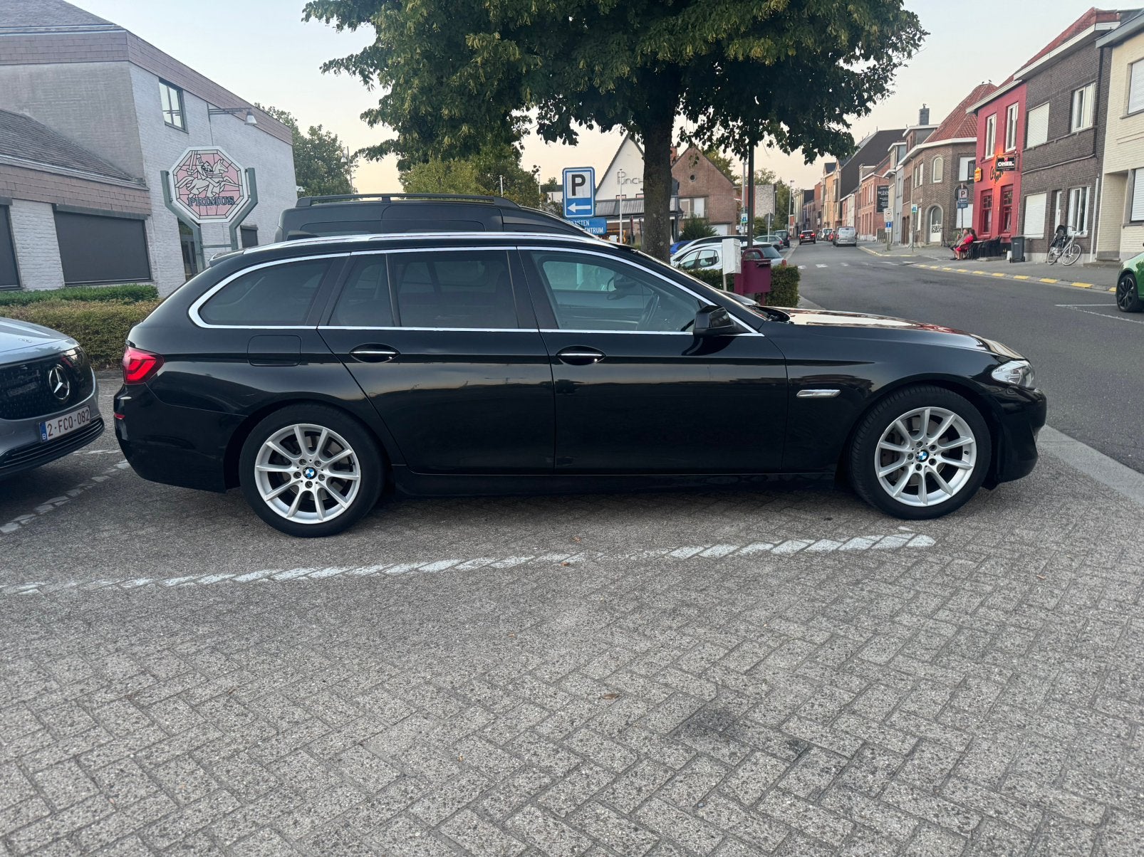 Bmw 525D (3.0liter) lichte vracht., Automaat, Euro 5, Achterwielaandrijving, Zwart