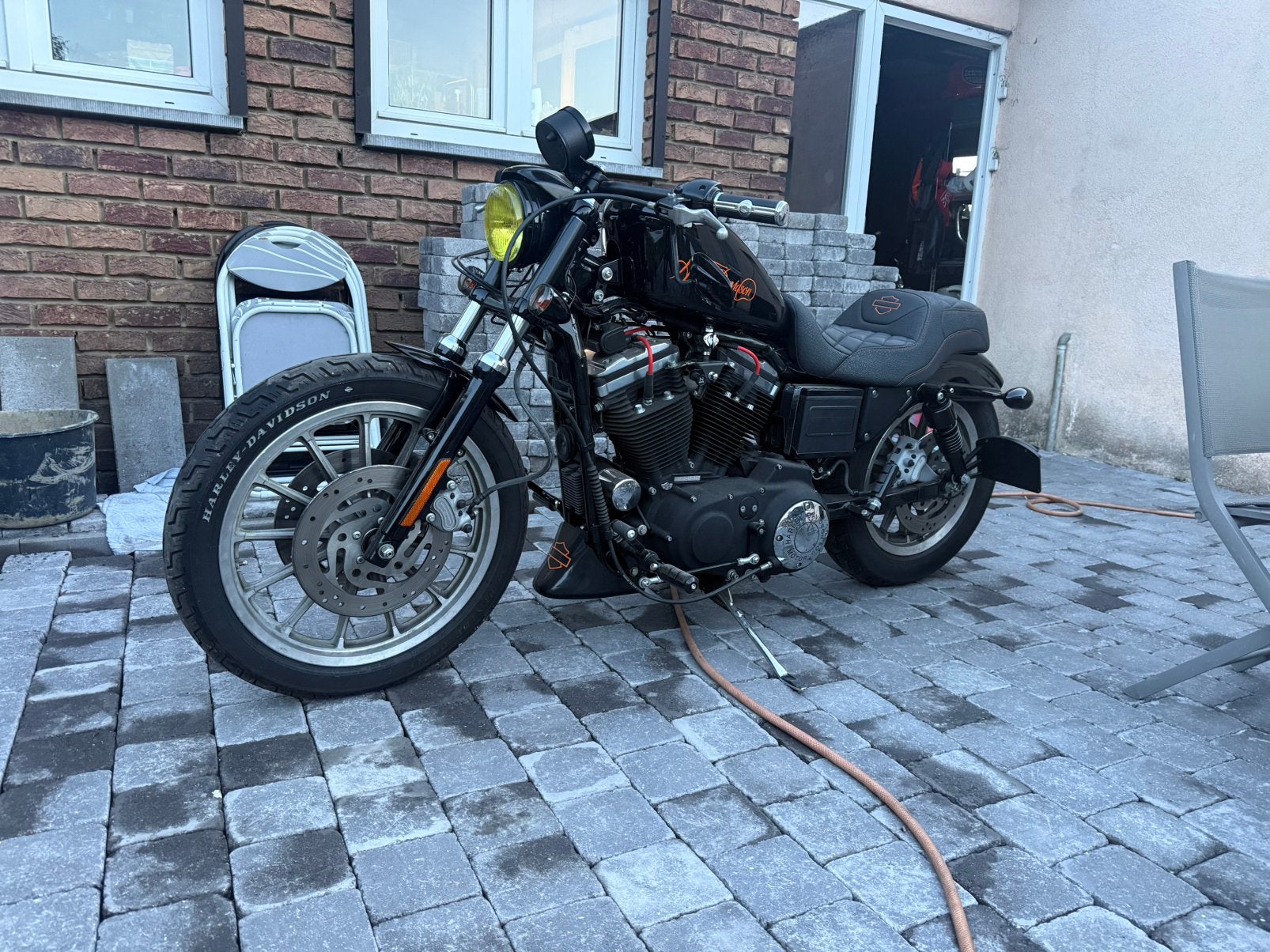 Harley Davidson Sportster 883R, Permis Moto A, Occasion, 2 cylindres, Particulier