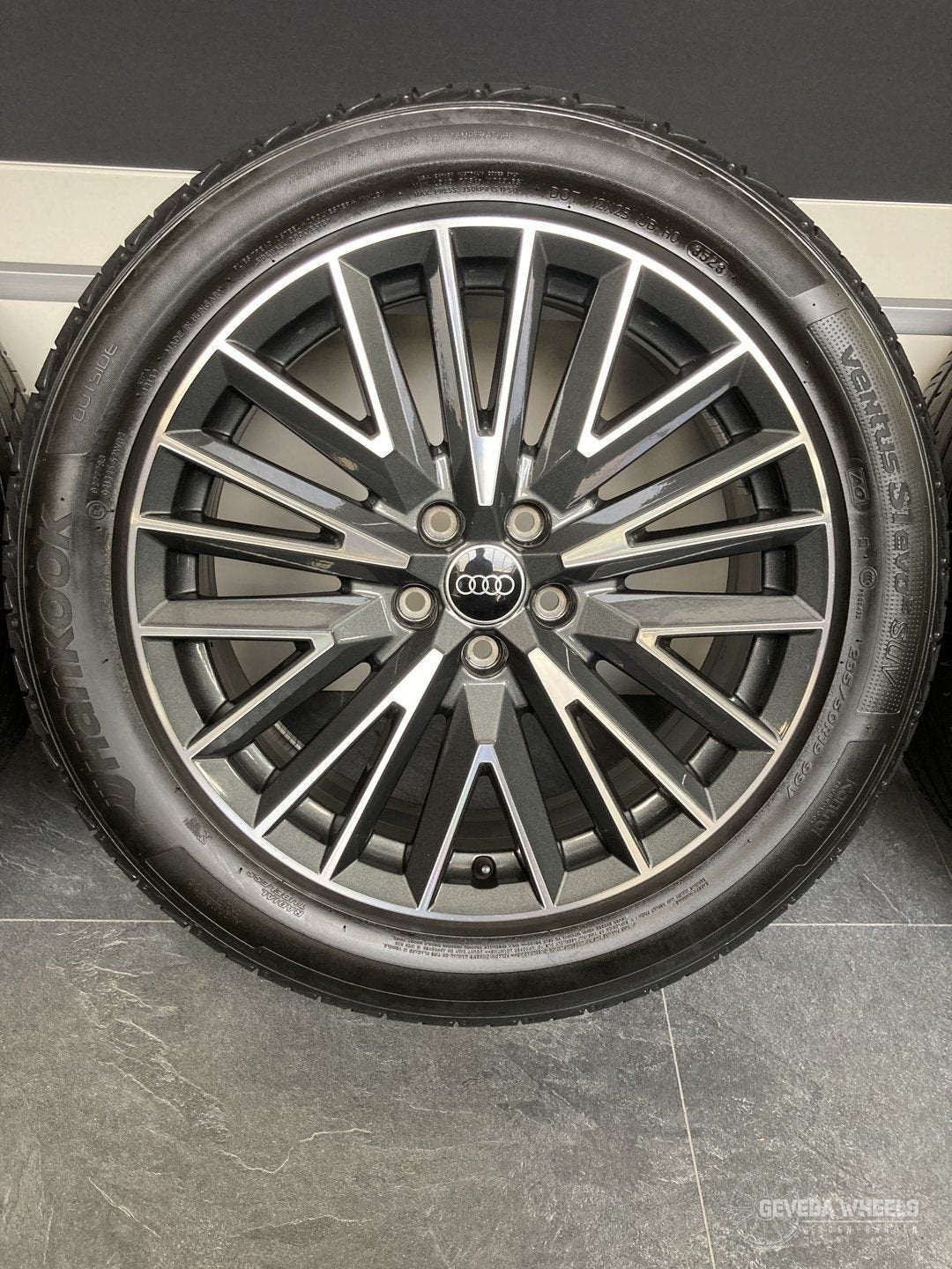 19” originele Audi Q3 F3 velgen + banden 5x112 235/50/19 83A, Pneus et Jantes, Véhicule de tourisme, Pneus été, -