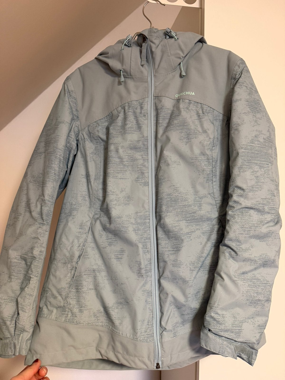 Lichtblauwe warme dames winterjas van Quechua, Kleding | Dames, Ophalen, Zo goed als nieuw, Maat 36 (S), Blauw