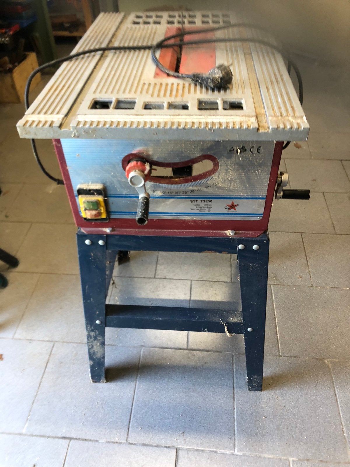 Scie cirrculaire, Bricolage & Construction, Enlèvement, Comme neuf