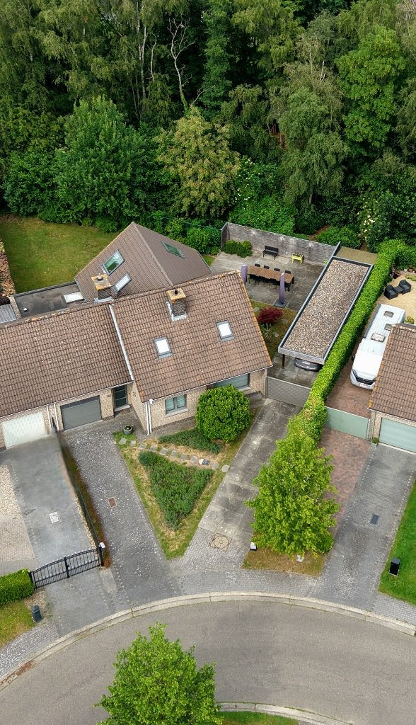 Ruime instapklare woning op een centrale ligging in Stekene, Provincie Oost-Vlaanderen, 242 kWh/m²/jaar, Stekene, 210 m²