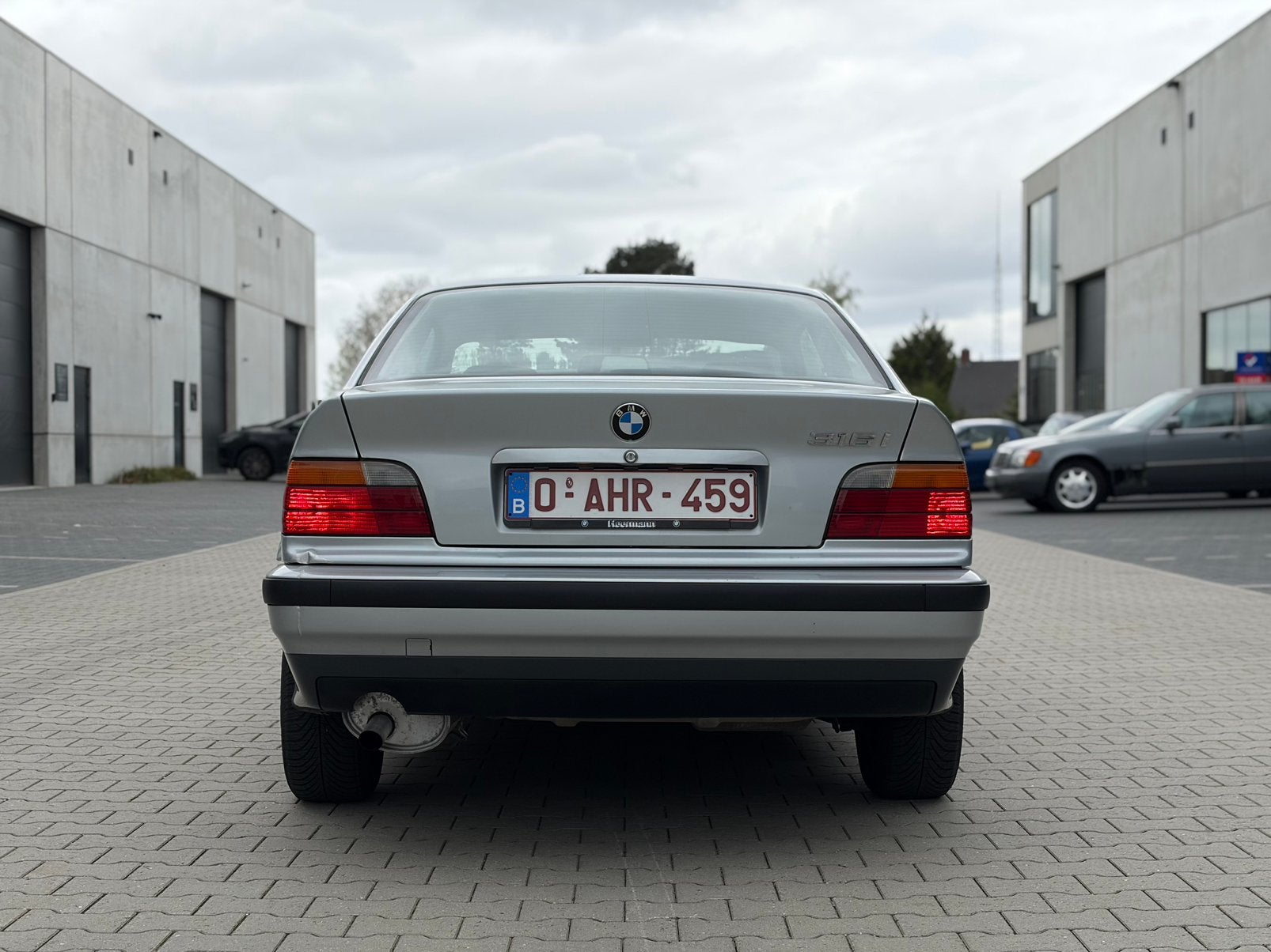 BMW 316i E36 coupe | Oldtimer | Automaat | Mooie staat, foto 4