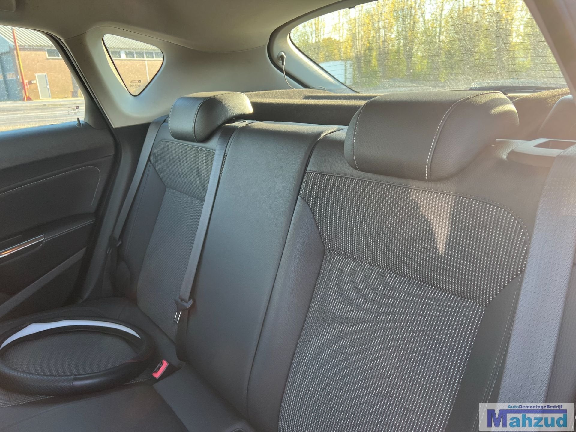 OPEL ASTRA J Hatchback half leer interieur 5deurs 2009-2015, Auto-onderdelen, Gebruikt, Opel Automobile GmbH, Kontakt@opel-infoservice.de