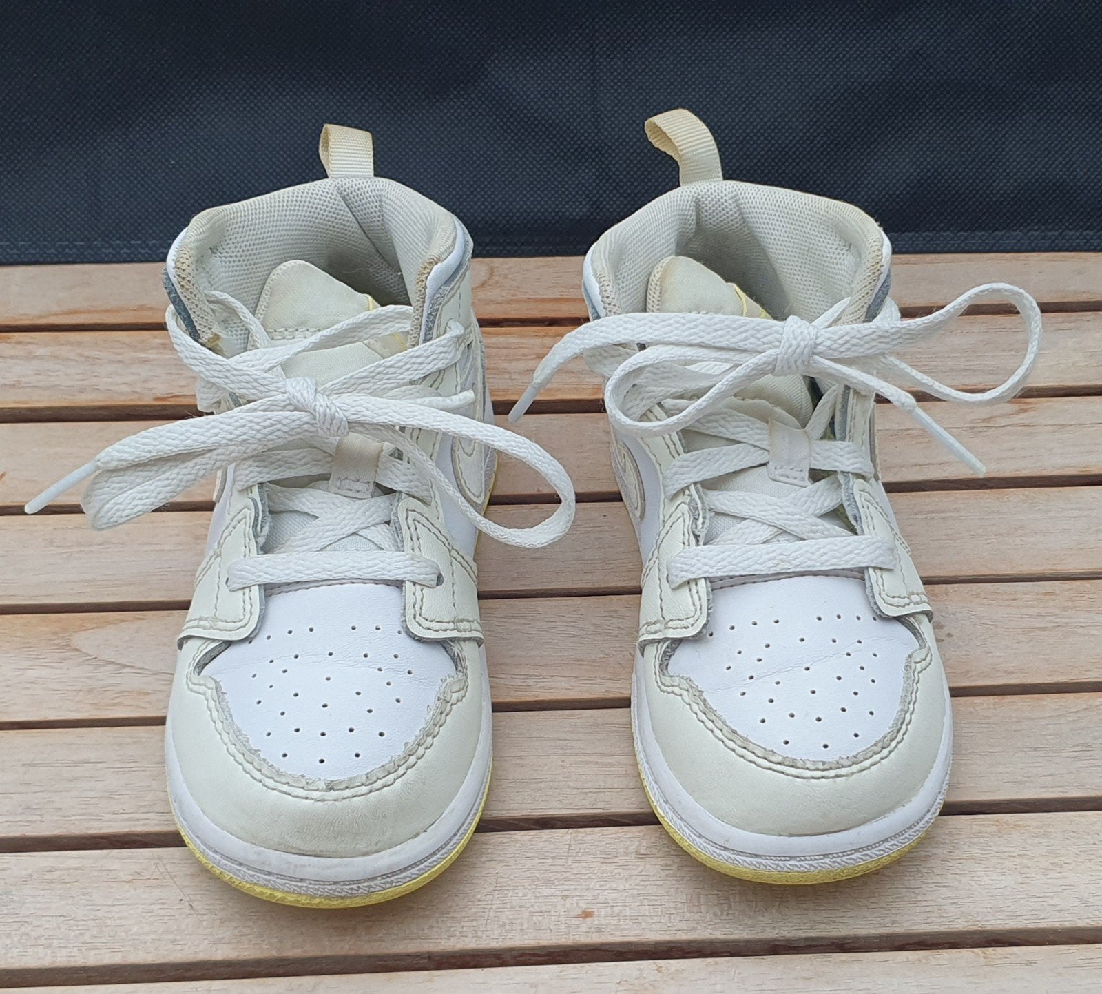Nike schoenen meisje 25, Ophalen of Verzenden, Meisje, Schoenen