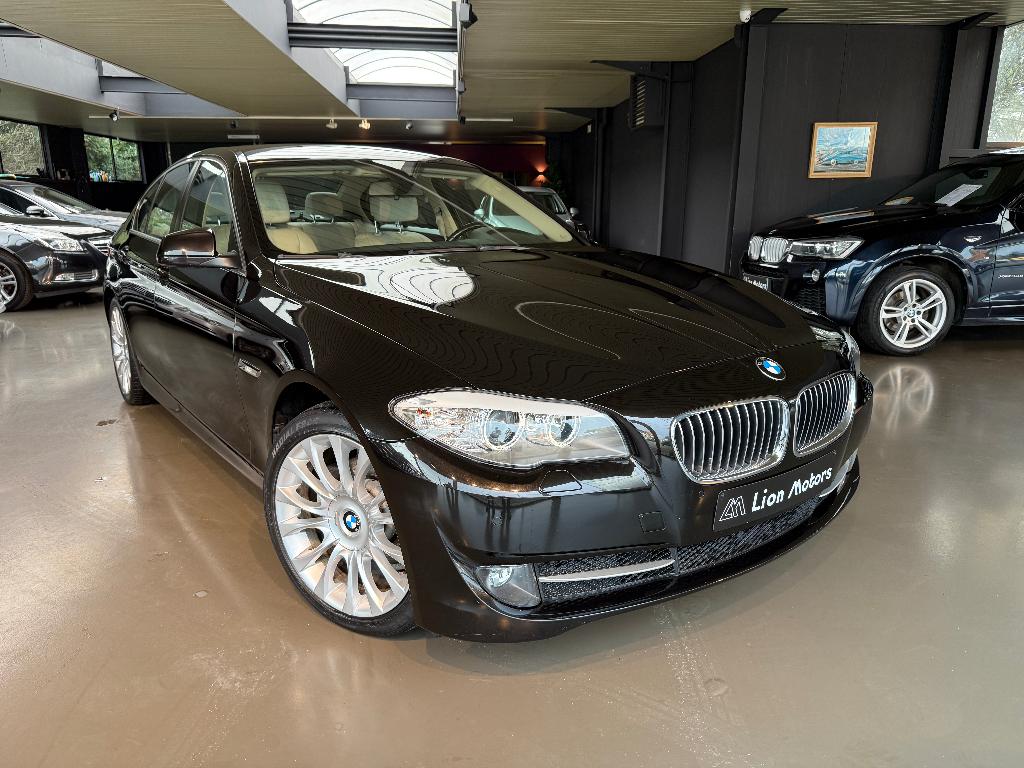 BMW 520 dA BERLINE*INDIVIDUAL KLEUR EN VELGEN* 1STE EIGENAAR, Automaat, Achterwielaandrijving, 1995 cc, Bruin