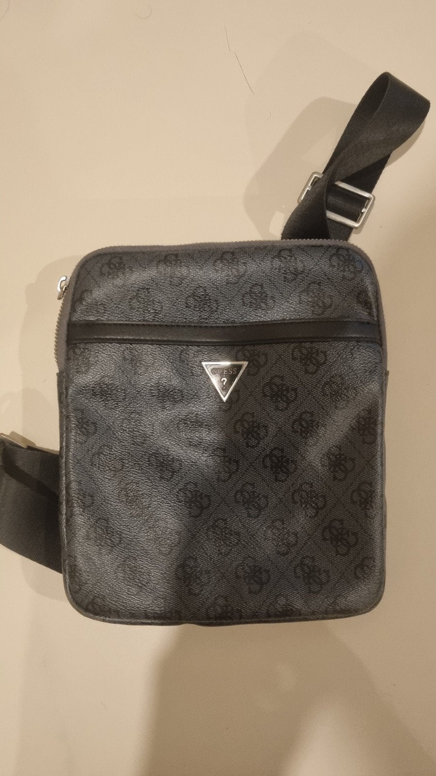 GUESS tas, Ophalen of Verzenden, Zo goed als nieuw, Zwart