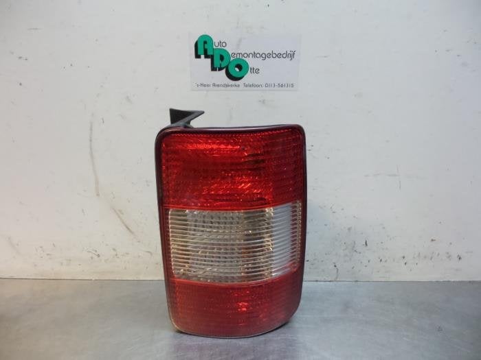 Achterlicht rechts van een Volkswagen Caddy (Caddy 04-), Gebruikt, -, Volkswagen, -