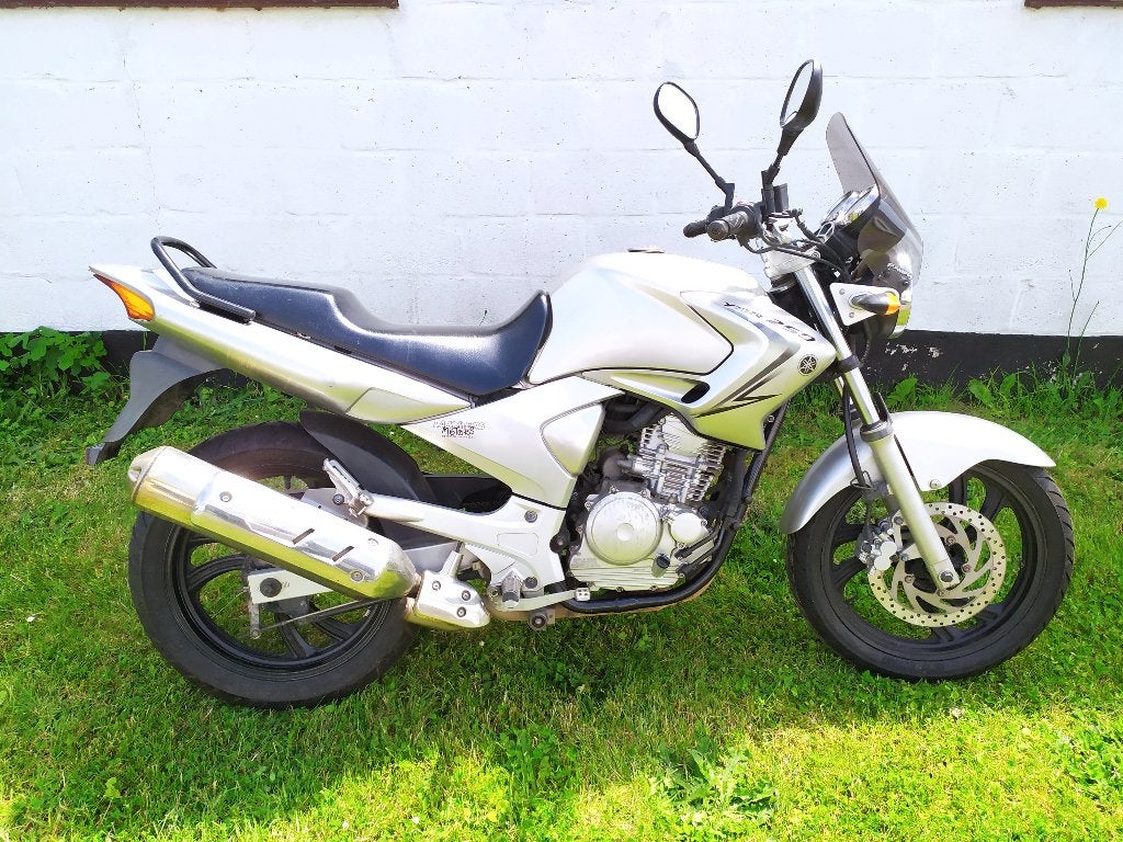 Moto Yamaha YBR 250 grise, Tourisme, Occasion, Particulier, Permis Moto A2 minimum