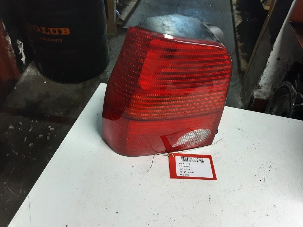 ACHTERLICHT LINKS Volkswagen Lupo (6X1) (38030748), Gebruikt, Volkswagen, Mevr. I. Hauben, Rue de l'Espoir 34 34
4030  GRIVEGNÉE, BE