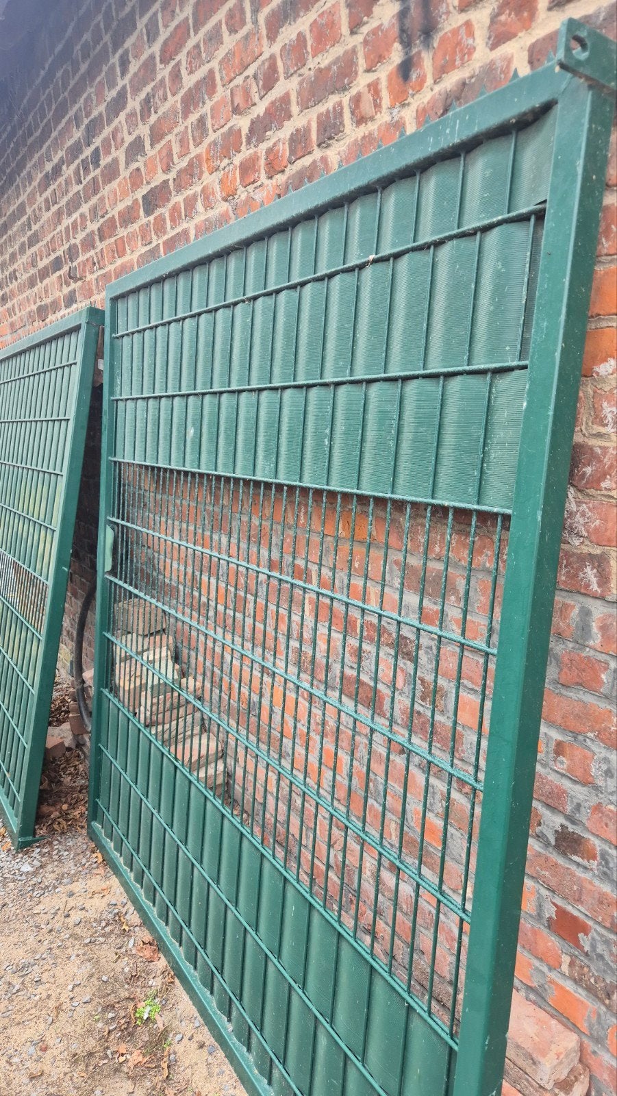 dubbele tuinpoort, Ophalen