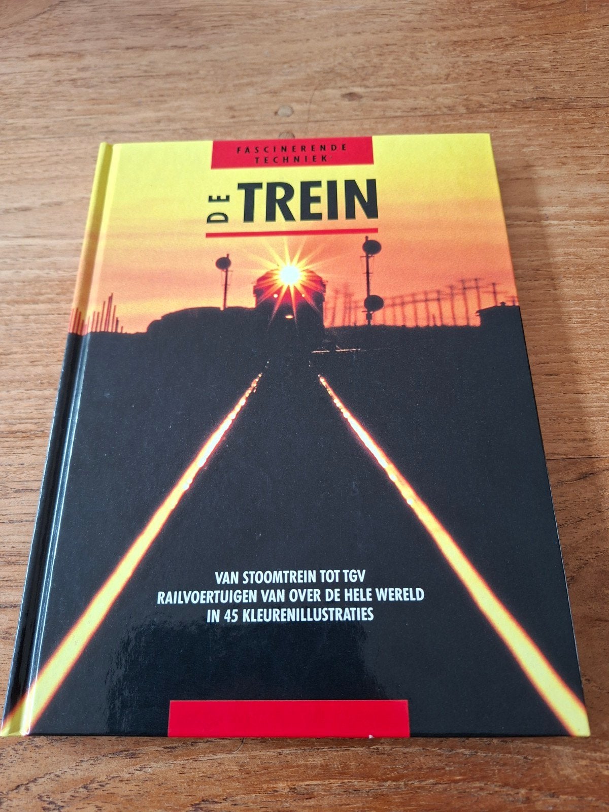 De trein. Fascinerende techniek, 1992, Ophalen of Verzenden, Zo goed als nieuw, Trein