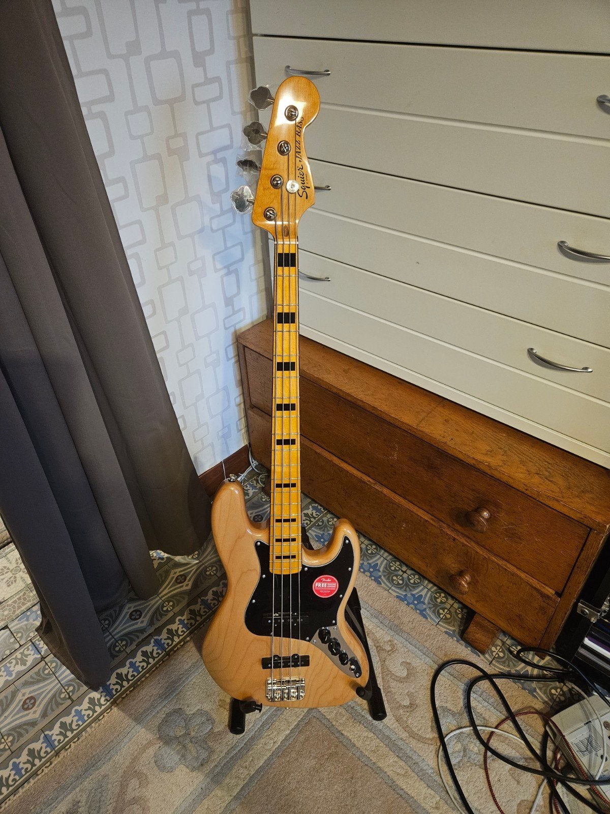 Basse de jazz Squire Fender Classic Vibe des années 70, Musique & Instruments, Enlèvement, Neuf, Électrique