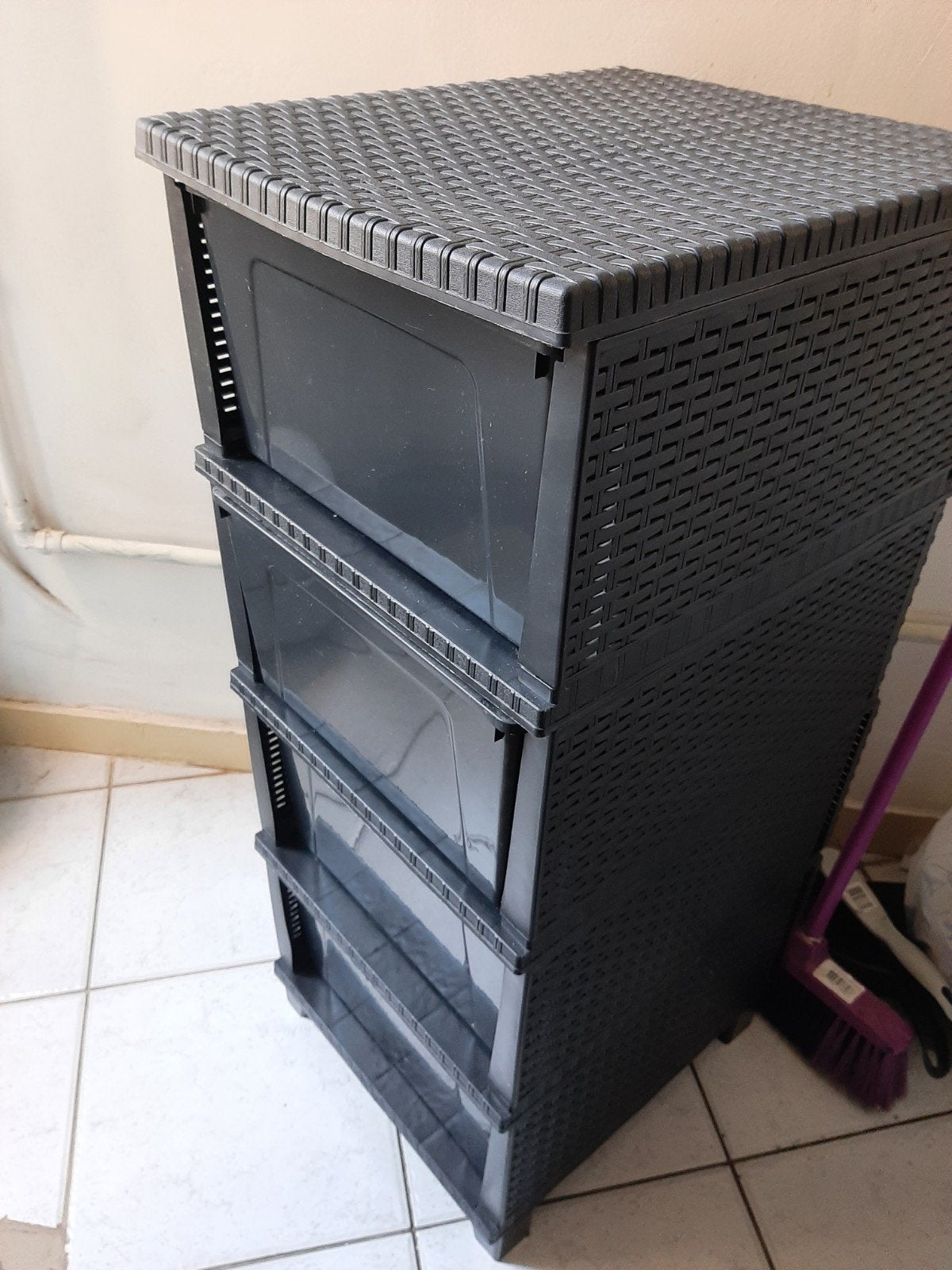 Petite armoire a porte coulissant