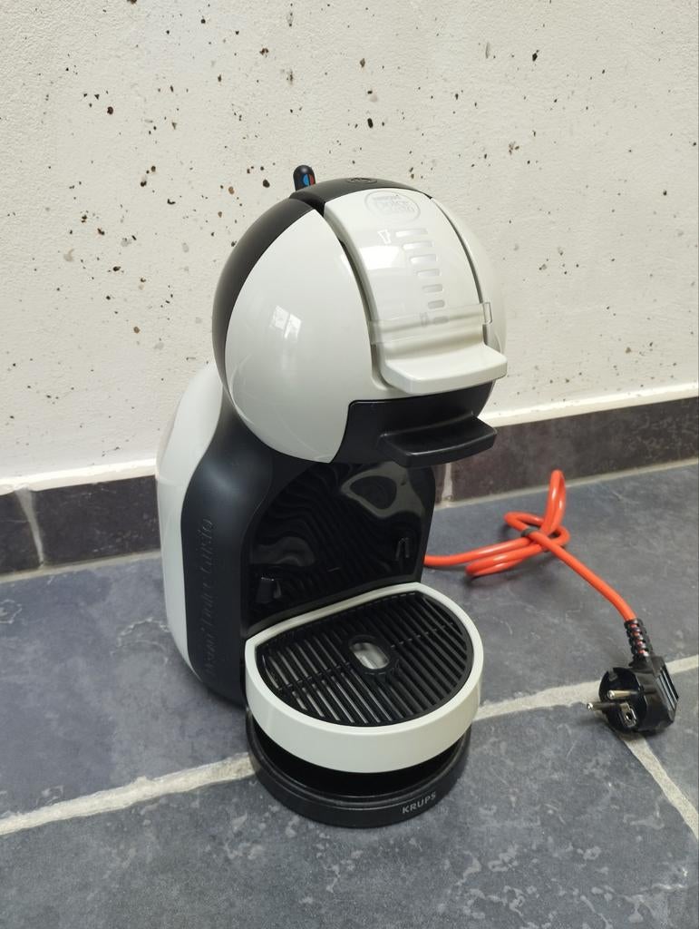 Krups Dolce Gusto koffiemachine – quasi nieuwstaat, Electroménager, Cafetières, Réservoir d'eau amovible, Enlèvement ou Envoi