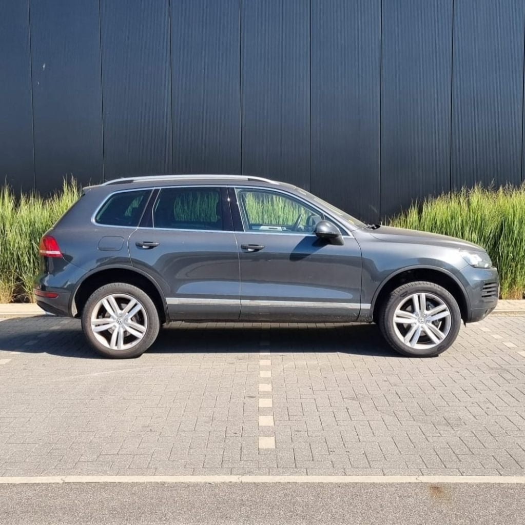 Volkswagen Touareg V6 Full Option, Automaat, Bruin, https://public.car-pass.be/vhr/4b466abf-8f4e-4a47-9ace-a360593e4ce8, Leder