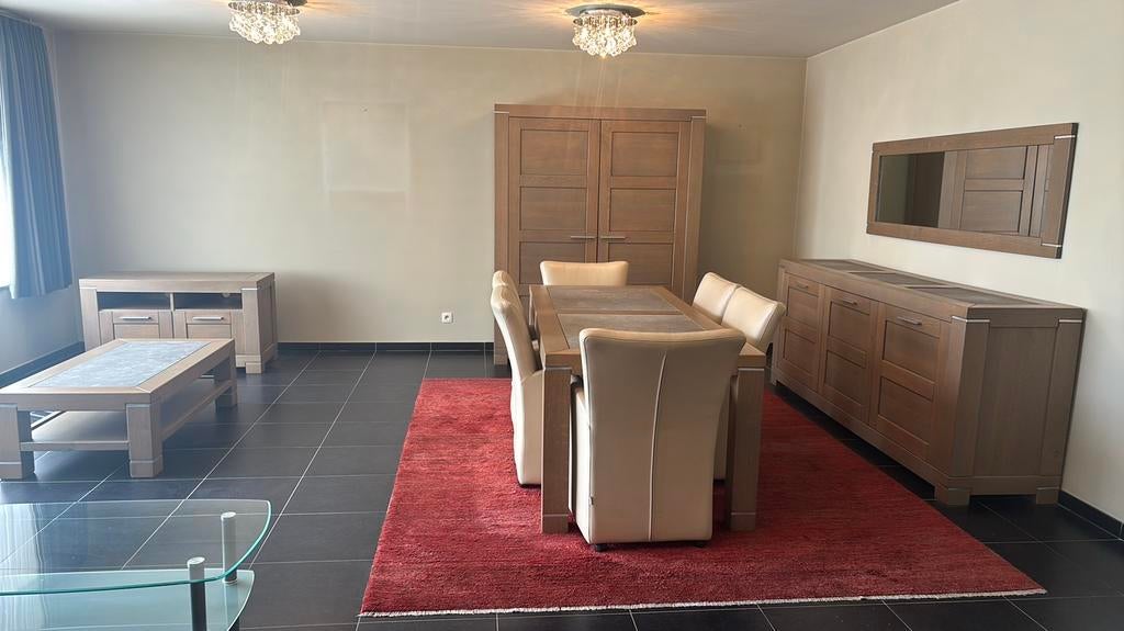 Vol eiken eetkamer, Ophalen, Gebruikt, 4 tot 6 stoelen