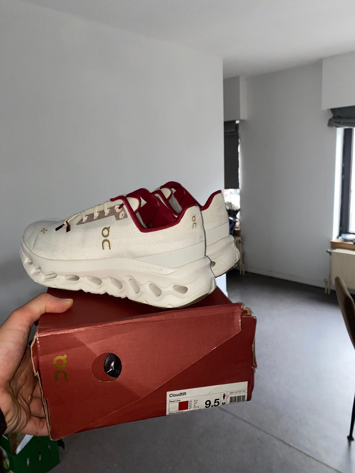 On cloud shoes, Hobby & Loisirs créatifs, Enlèvement ou Envoi, Neuf
