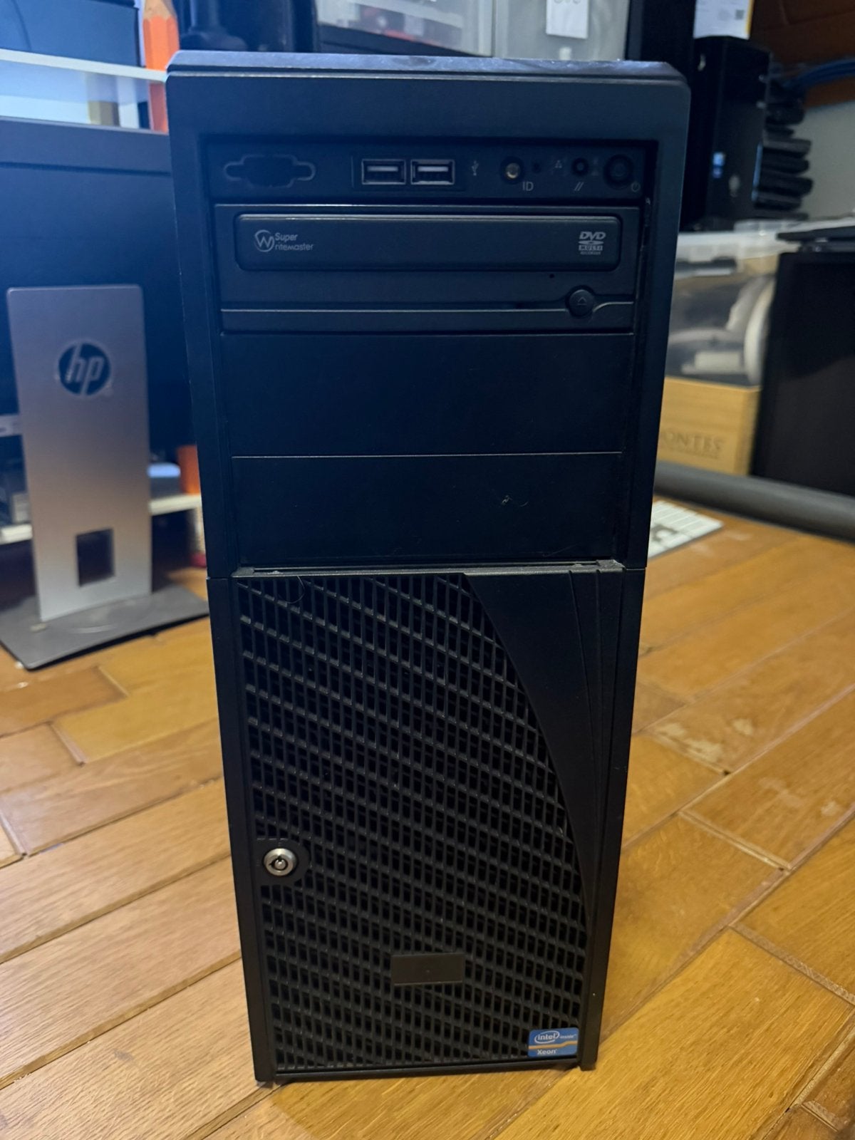 Intel server, Computers en Software, Servers, Ophalen of Verzenden, Gebruikt