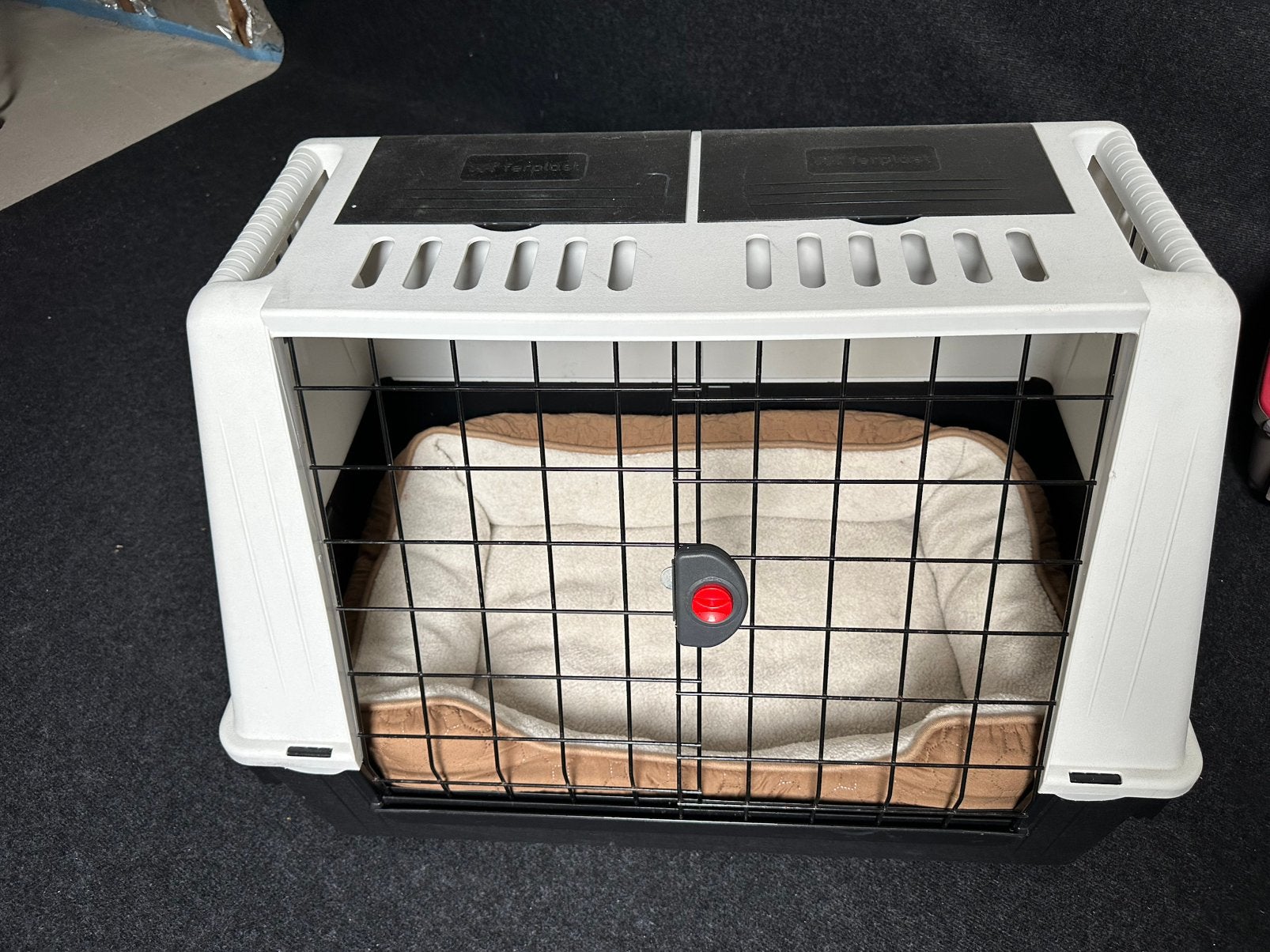 Transport kennel, Dieren en Toebehoren, Ophalen, Zo goed als nieuw