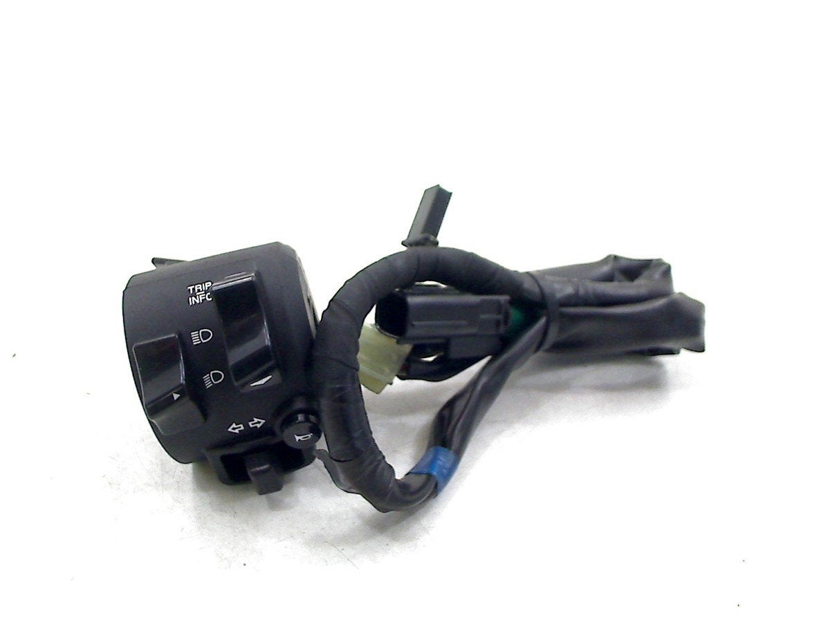 COMMUTATEUR GAUCHE MT 07 2021-2024 (MT07 MT-07 FZ-07 RM341), Yamaha Motor Europe N.V., Utilisé, Customersupport@yamaha-motor.co.uk