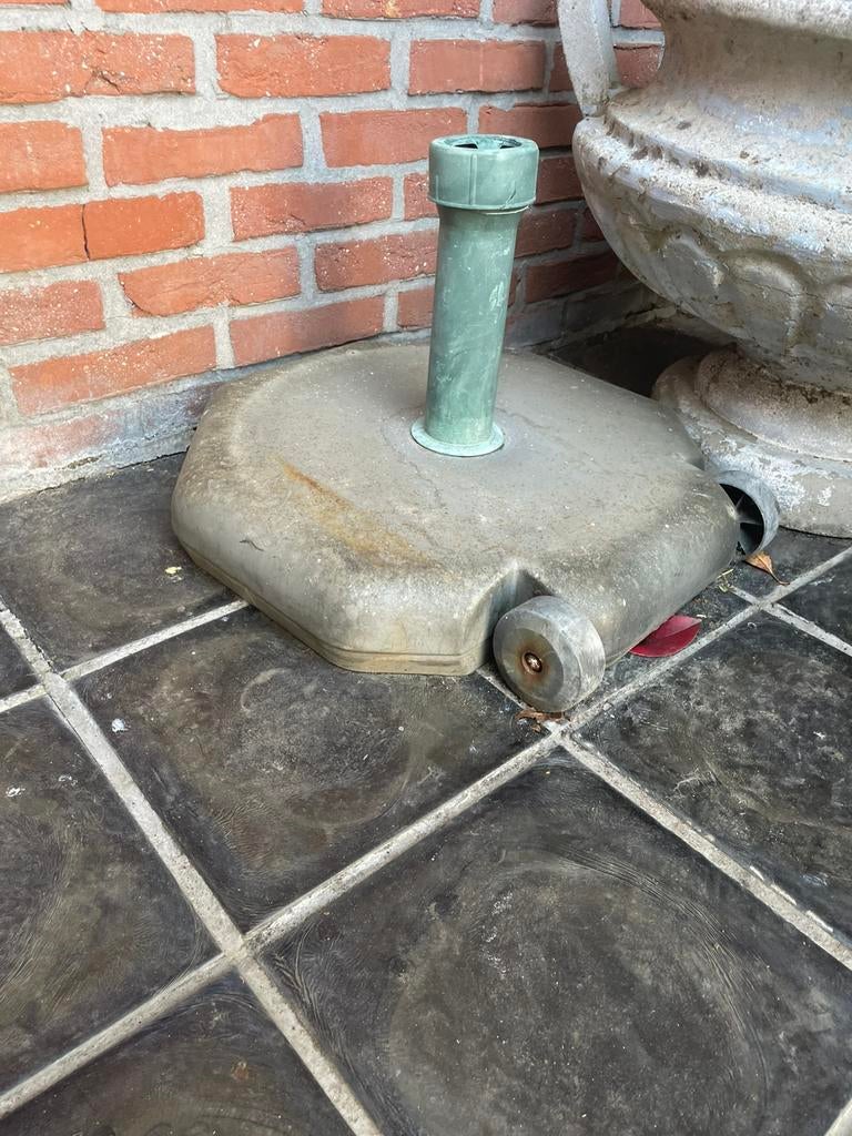 Betonnen parapluvoet, Tuin en Terras, Ophalen, Gebruikt, Parasolvoet