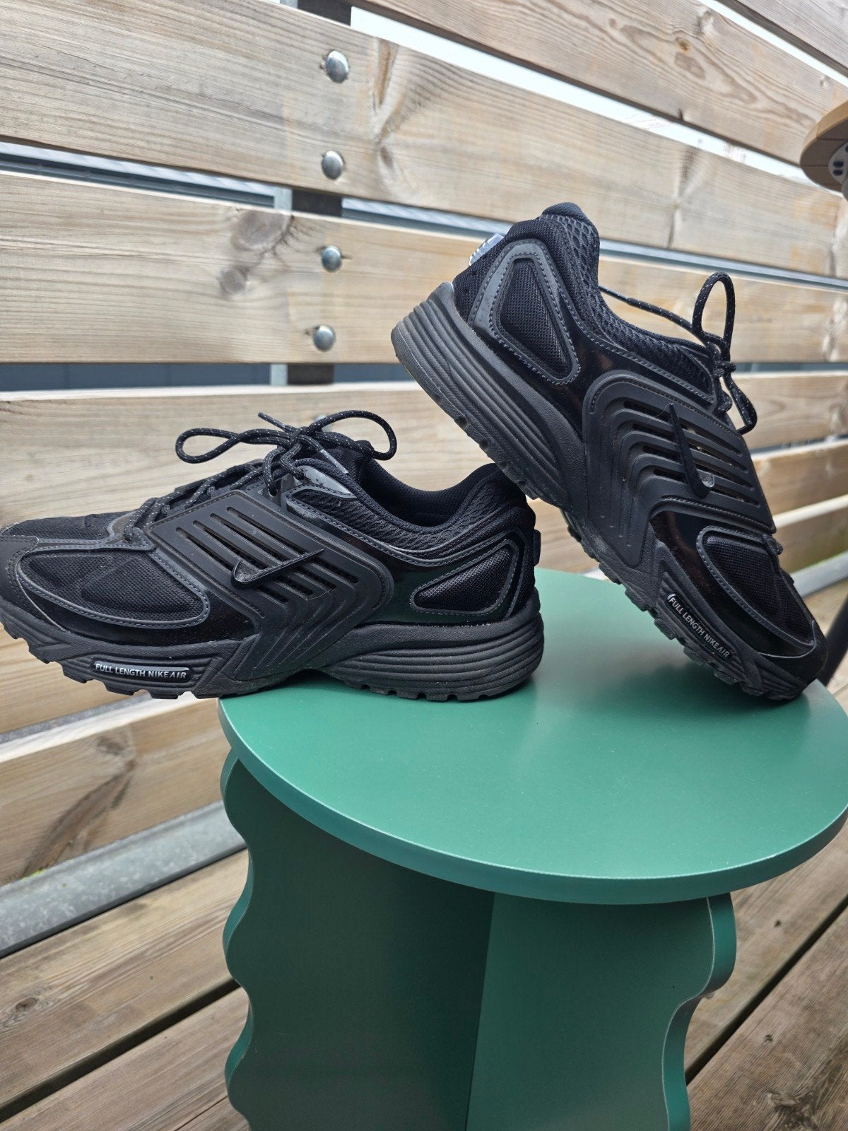 Nike pegasus air wave full black taille 44, Sport en Fitness, Basketbal, Ophalen