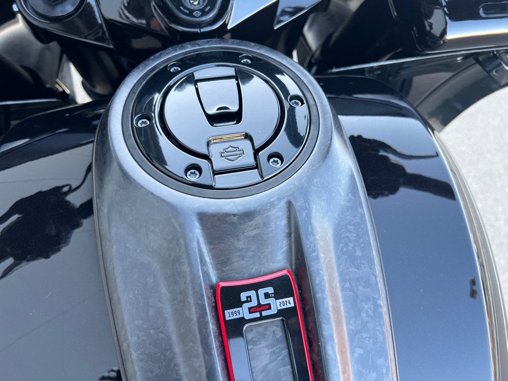 ROAD GLIDE CVO ST, Motos, Motos | Harley-Davidson, Entreprise