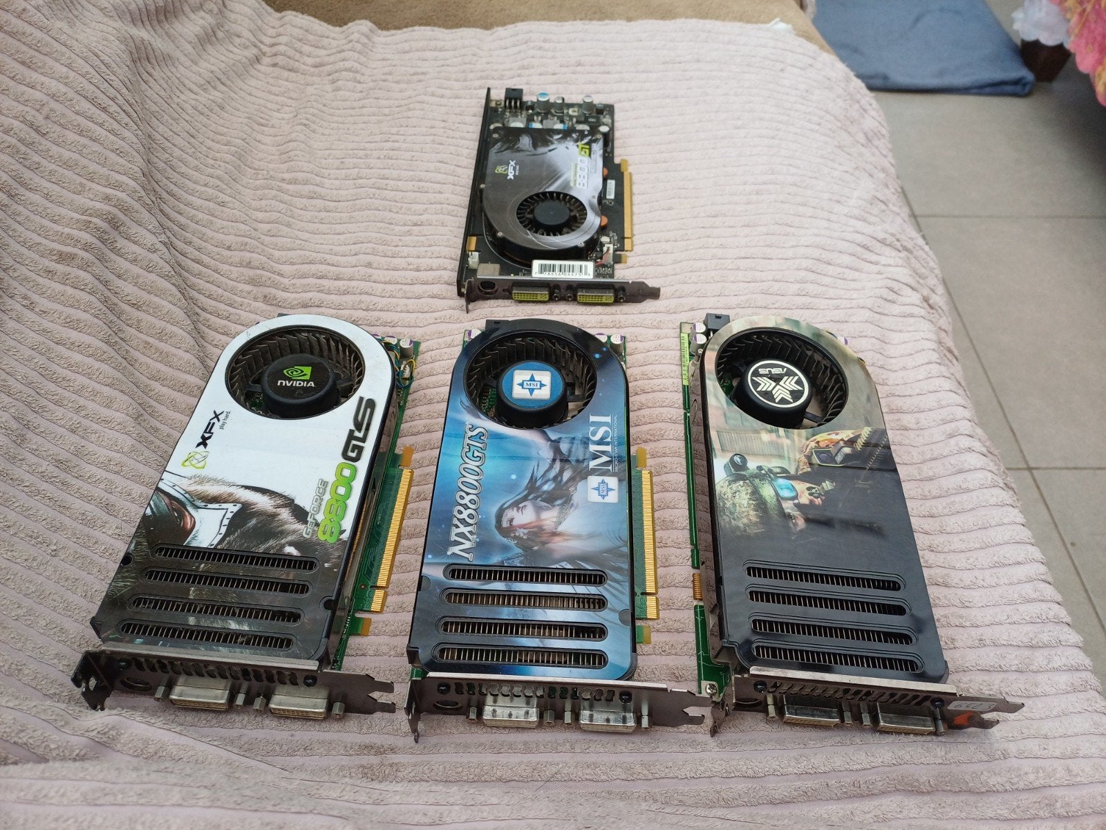 4 videokaarten, Computers en Software, Videokaarten, Ophalen