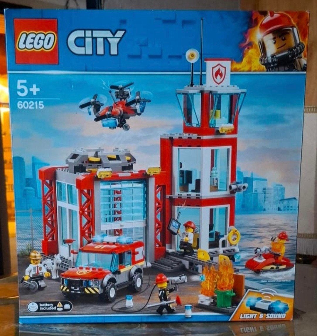 LEGO CITY set 60215  Brandweerkazerne, Ophalen of Verzenden, Lego, City
