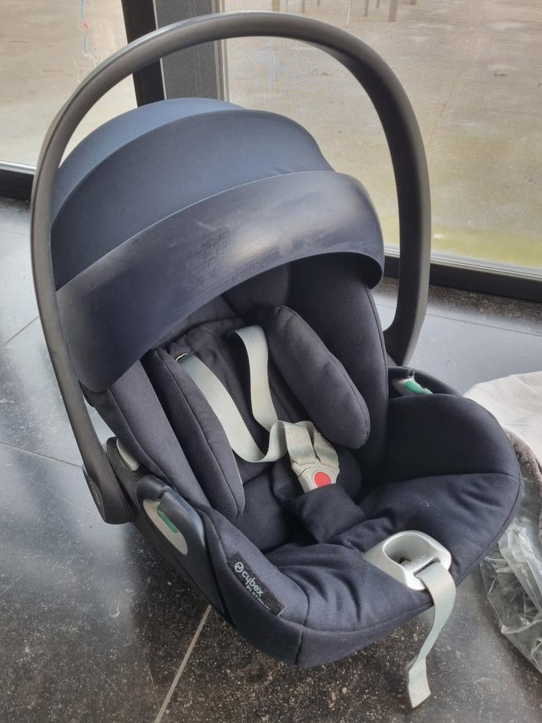 Cybex platinum, Enlèvement