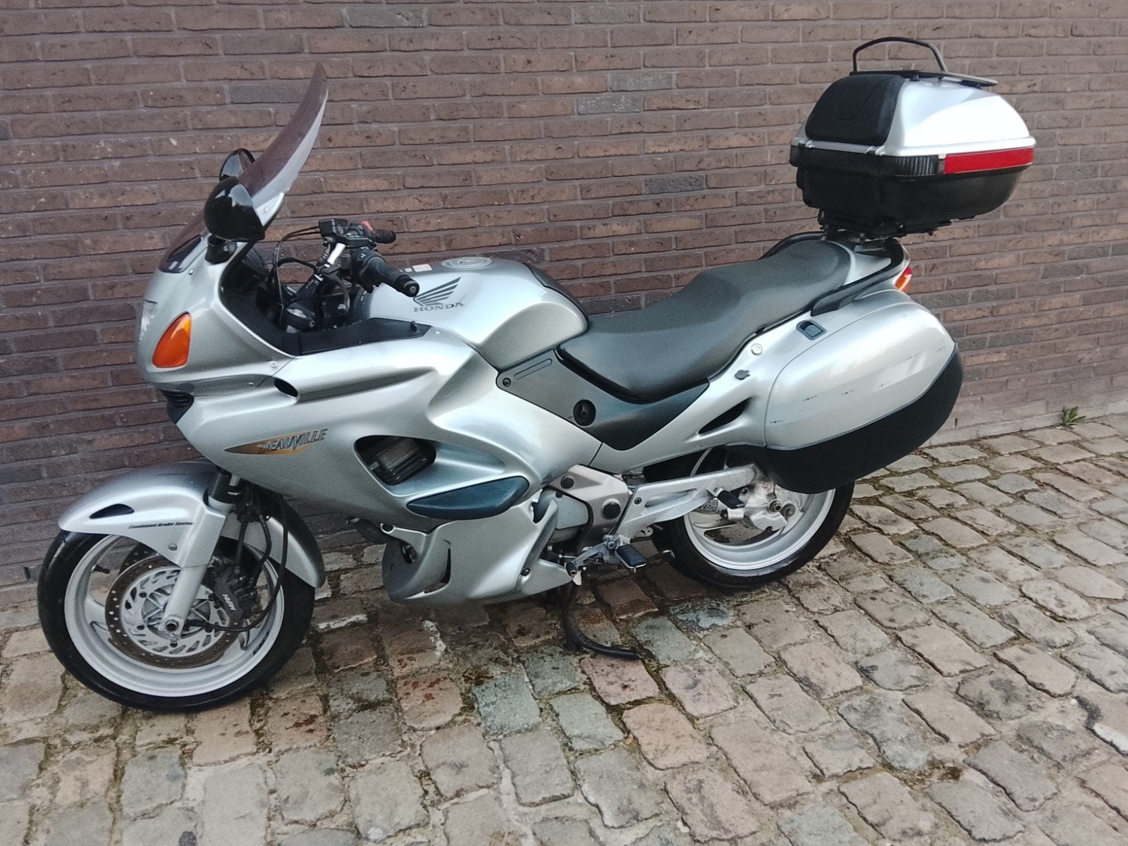 Honda Deauville 650cc, Handvatverwarming, Particulier, Meer dan 35 kW, Toermotor