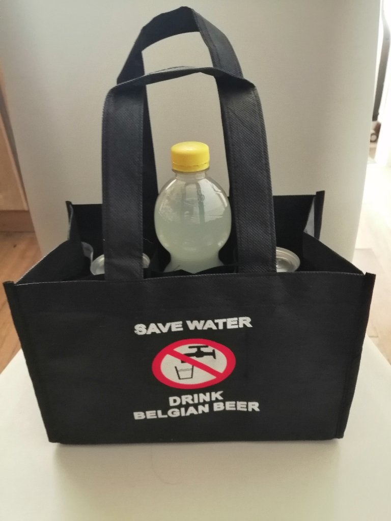 Draagtasjes " Save Water drink Belgian Beer" ( 20 stuks), Ophalen