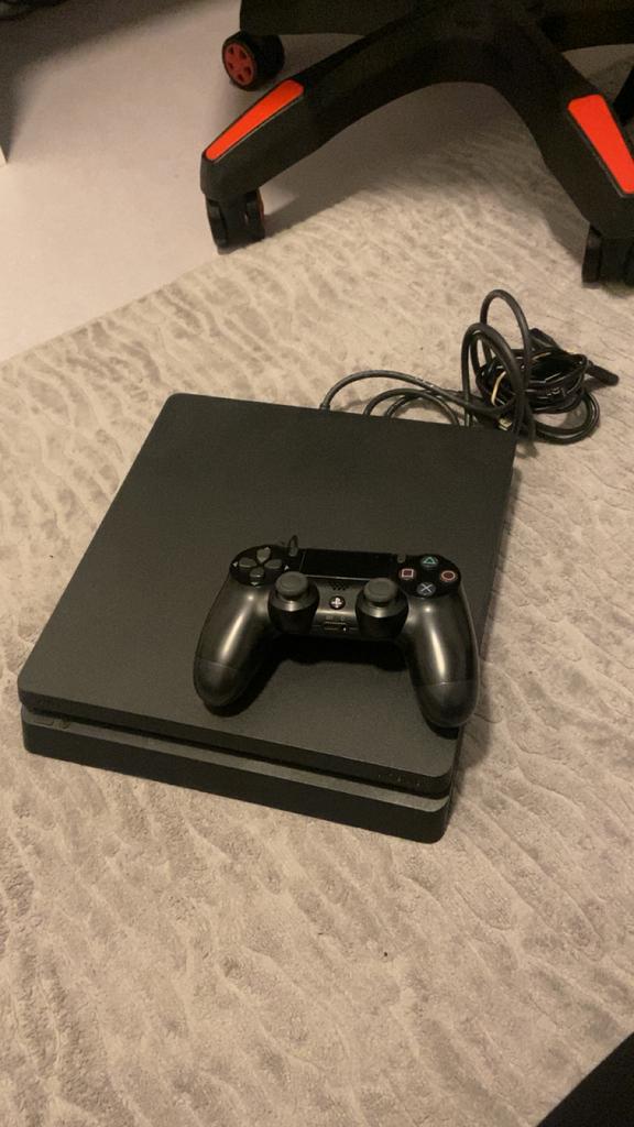 Ps4 met controler, Ophalen, Zo goed als nieuw