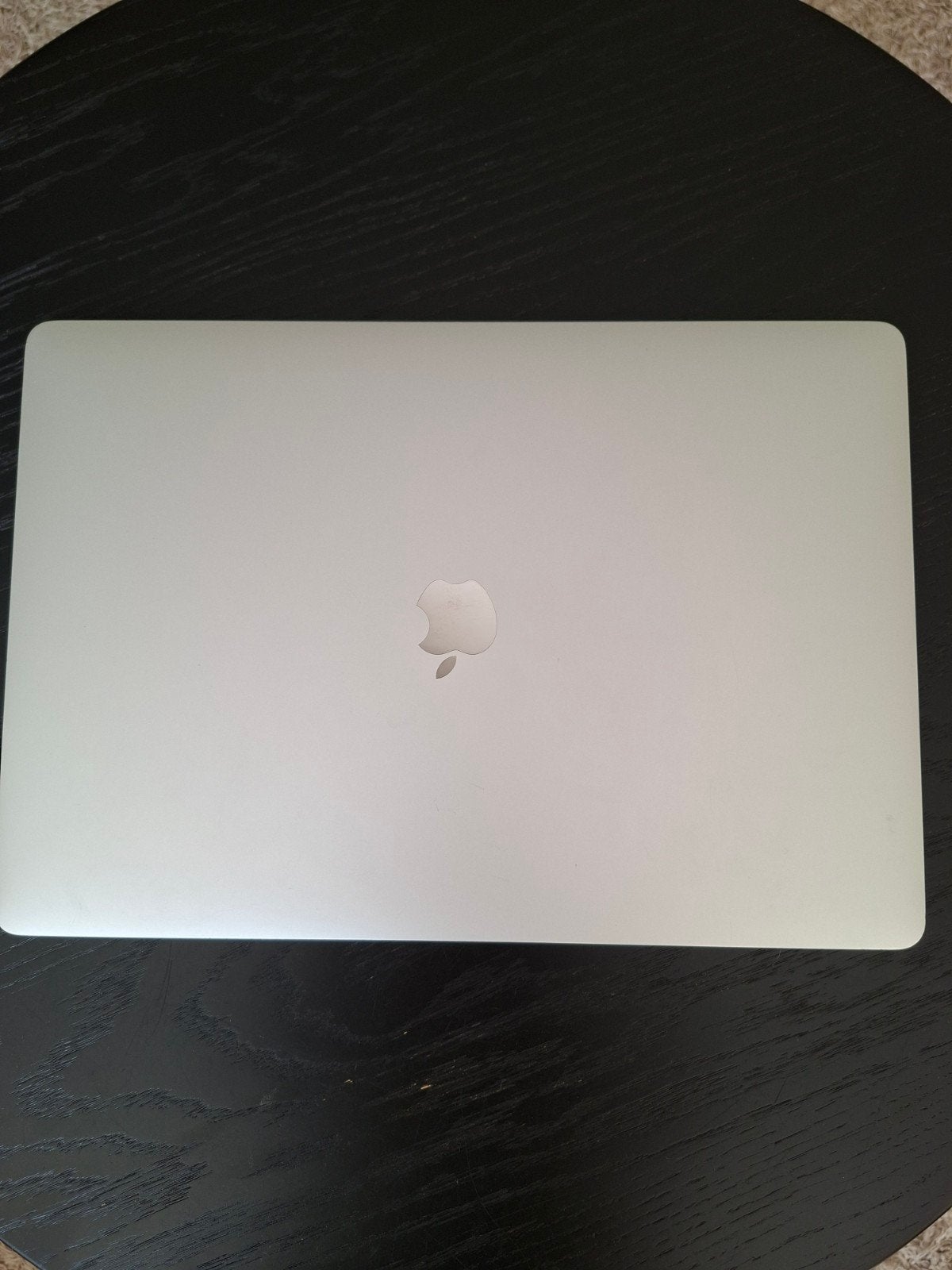 Macbook pro 2018, Computers en Software, Laptop-opladers, Ophalen, Gebruikt, Apple Macbook Pro
