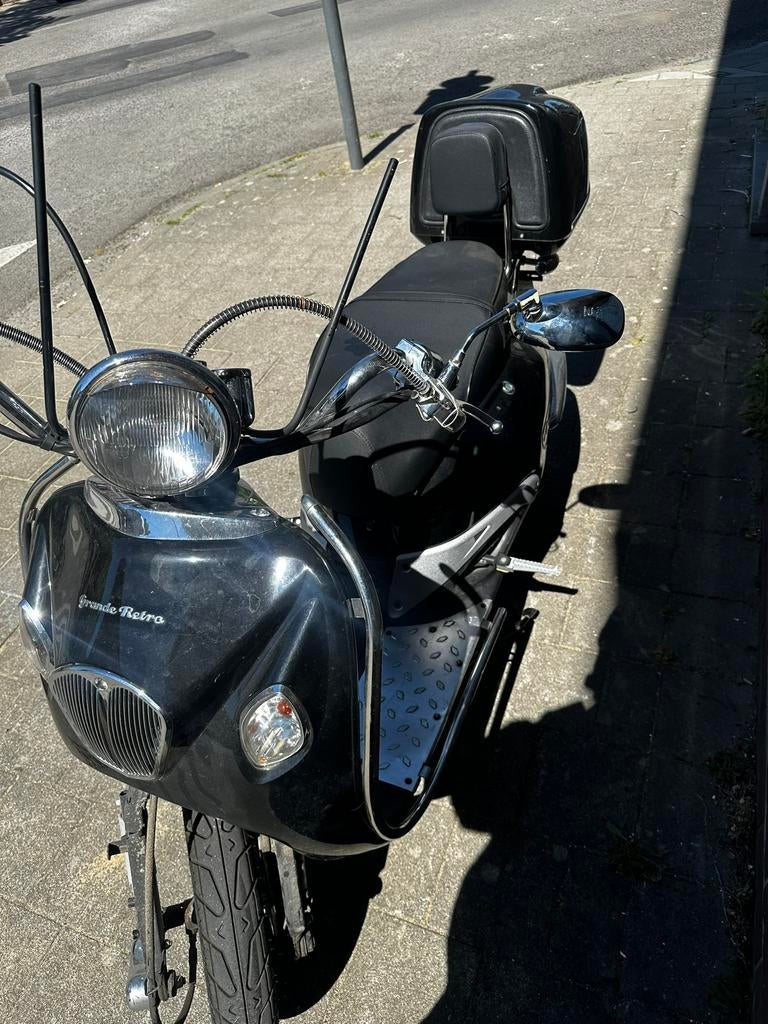 L'édition spéciale La Sour est en vente, Vélos & Vélomoteurs, Autres marques, Enlèvement, Utilisé, Essence