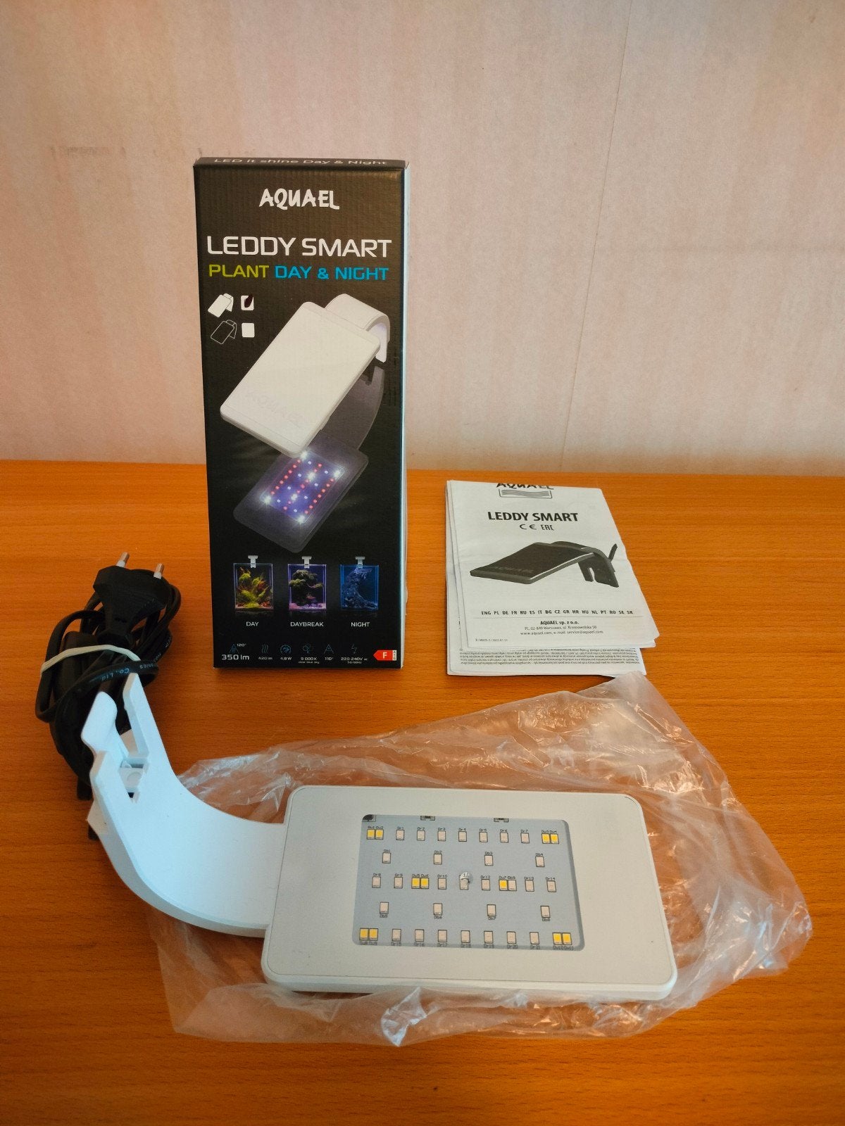 Aquael Leddy Smart, Ophalen