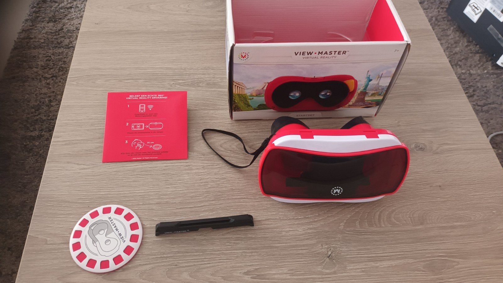 View-Master Virtual Reality Starterset, Ophalen