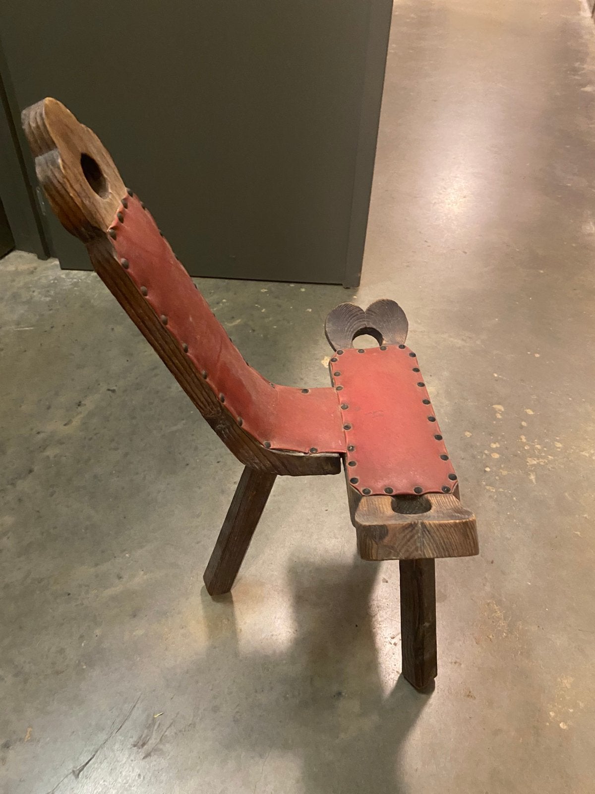 vintage Spaanse houten driepoot geboortestoel, Fietsen en Brommers, Ophalen, Gebruikt