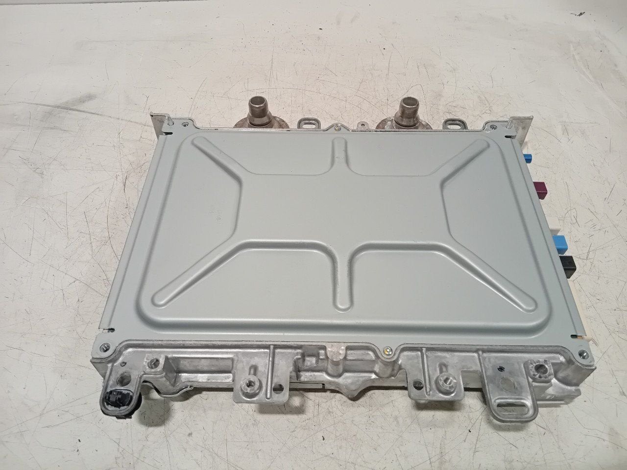 Computer motormanagement Tesla Model Y, Onderdelen@venauto.nl, Van der Ven Autorecycling B.V., Ettenseweg 76, 4706 PB Roosendaal, The Netherlands