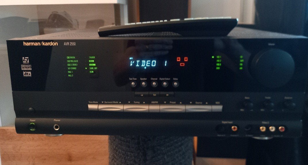 HARMAN KARDON AVR-2550, Audio, Tv en Foto, Versterkers en Ontvangers, Ophalen of Verzenden