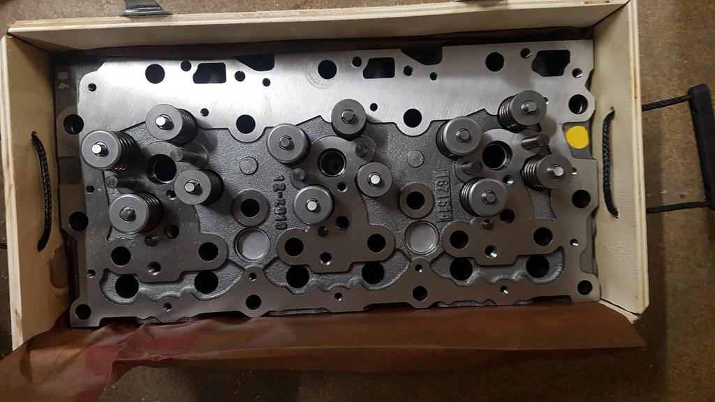 DAF XF95 EURO 3 ASSEMBLED CYLINDER HEAD FULL VALVE 1671514, -, DAF, -, Neuf