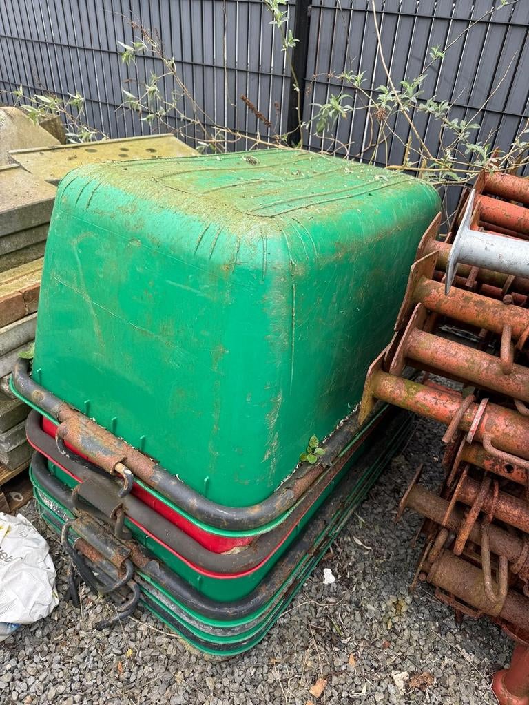 5 bacs à mortier peuvent également être grutés, Enlèvement