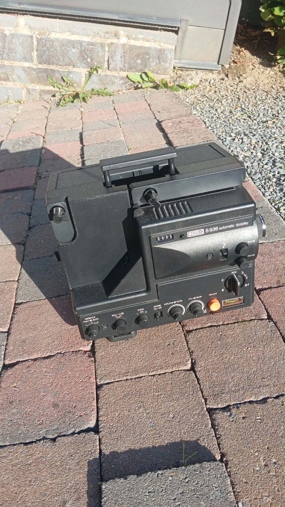 Projecteur à bobine Eumig, Enlèvement