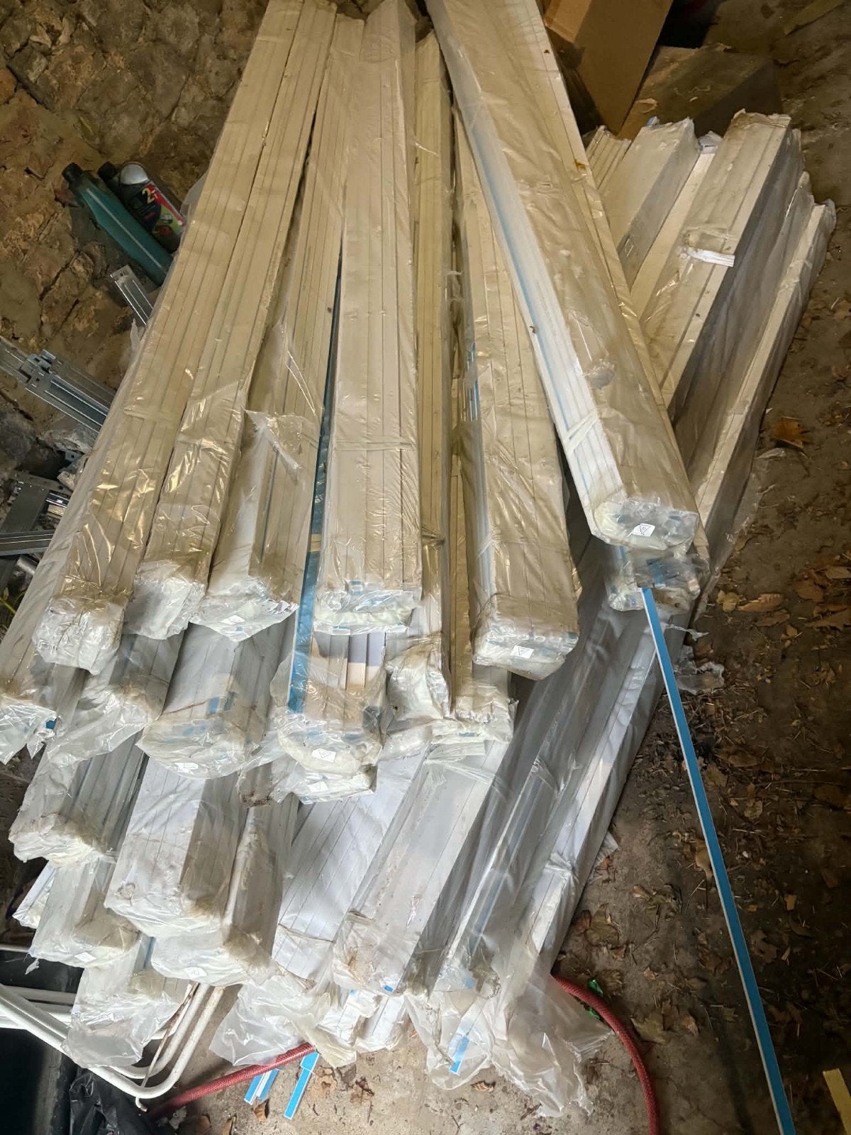 lot de goulotte de câbles en PVC, Enlèvement
