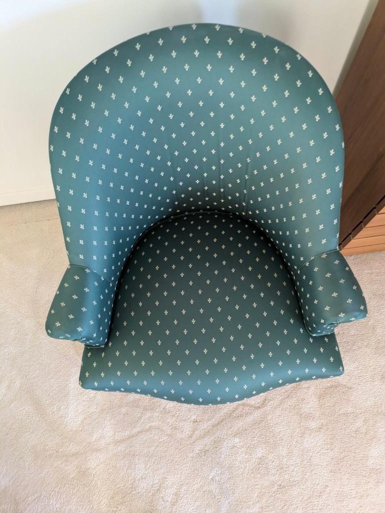Vintage groene gestoffeerde fauteuil met accent, Huis en Inrichting, Ophalen, Traditional English, 75 tot 100 cm, Zo goed als nieuw