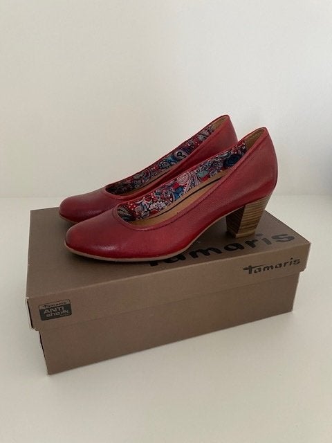 Schoenen, Comme neuf, Enlèvement, Rouge, Tamaris