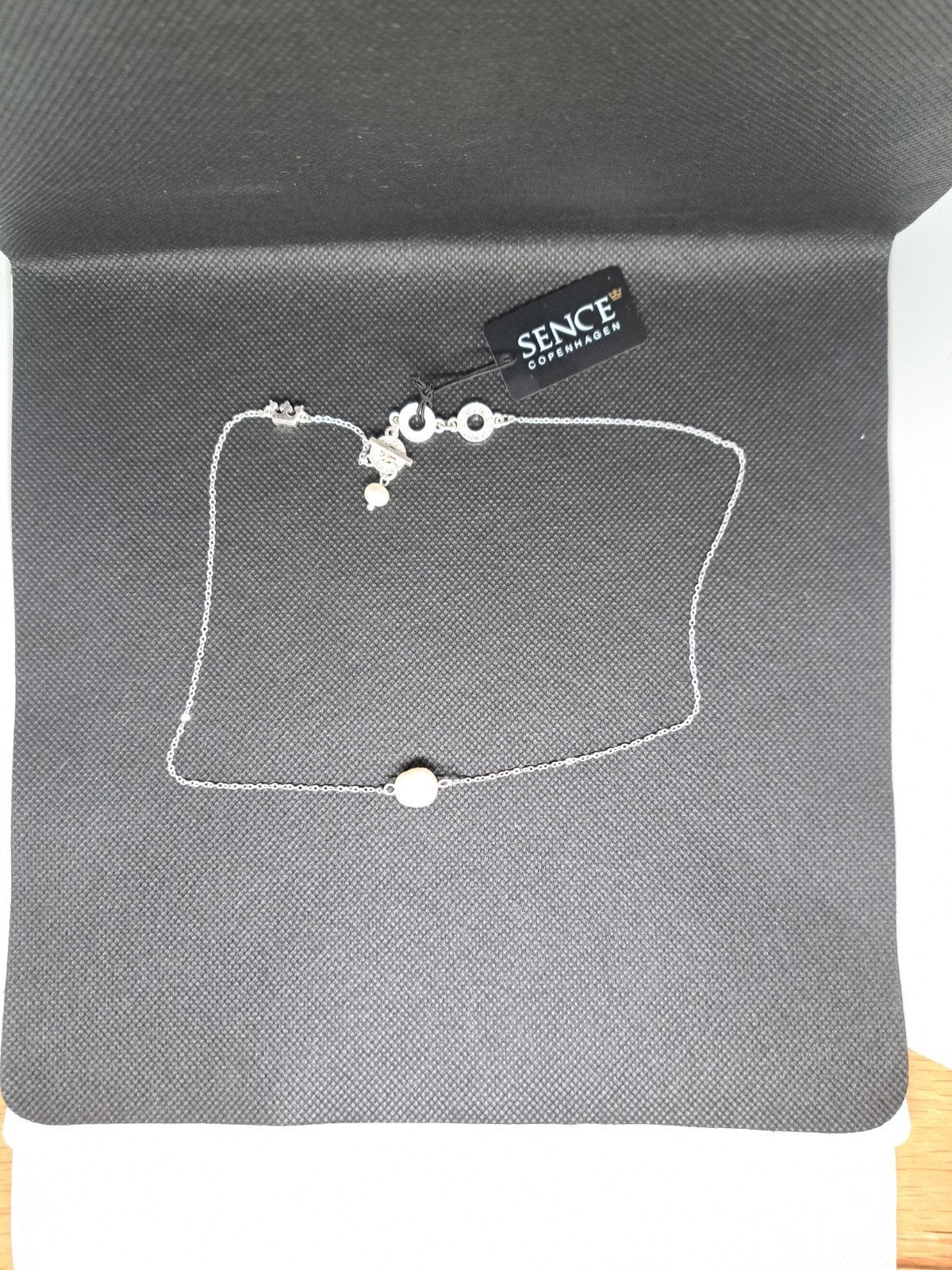 verzilverde ketting met zoetwaterparel, Handtassen en Accessoires, Kettingen, Ophalen of Verzenden, Nieuw